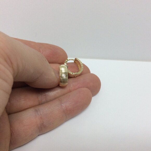 14K YELLOW REAL GOLD Hoop Huggies CLIP ON Straight Diamond cut Earrings 2.50gr - Picture 5 of 8